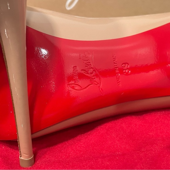 Christian Louboutin Pigalle Follies 100 Patent Leather Pumps - Picture 13 of 15